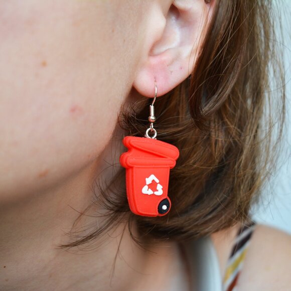 Red Recycle Bin Earrings - Picture 3 of 4